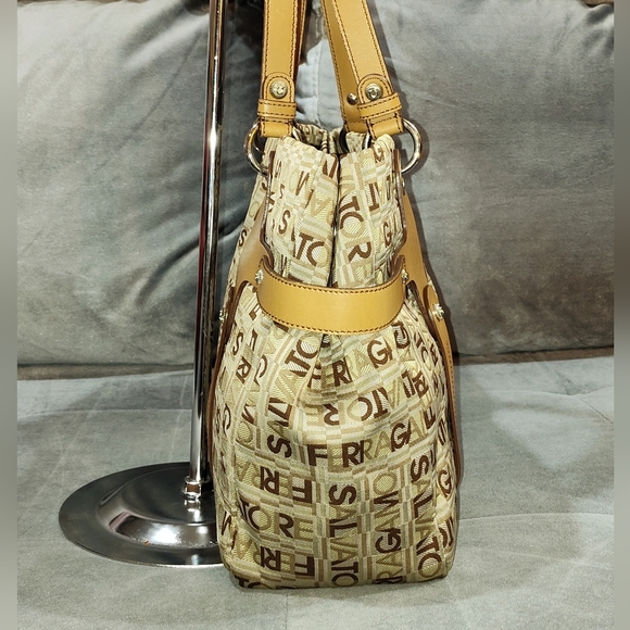 SALVATORE FERRAGAMO SIGARO MONOGRAM CANVAS WITH TAN LEATHER TOTE / SHOULDER BAG - Picture 6 of 16